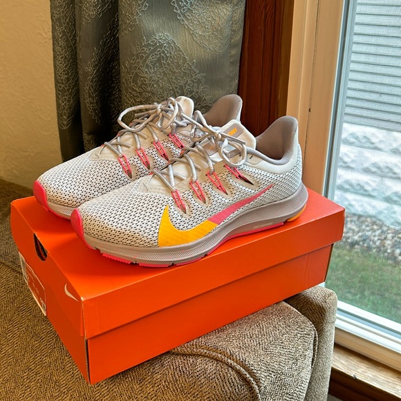 Nike Shoes - Nike Quest 2 Shoes